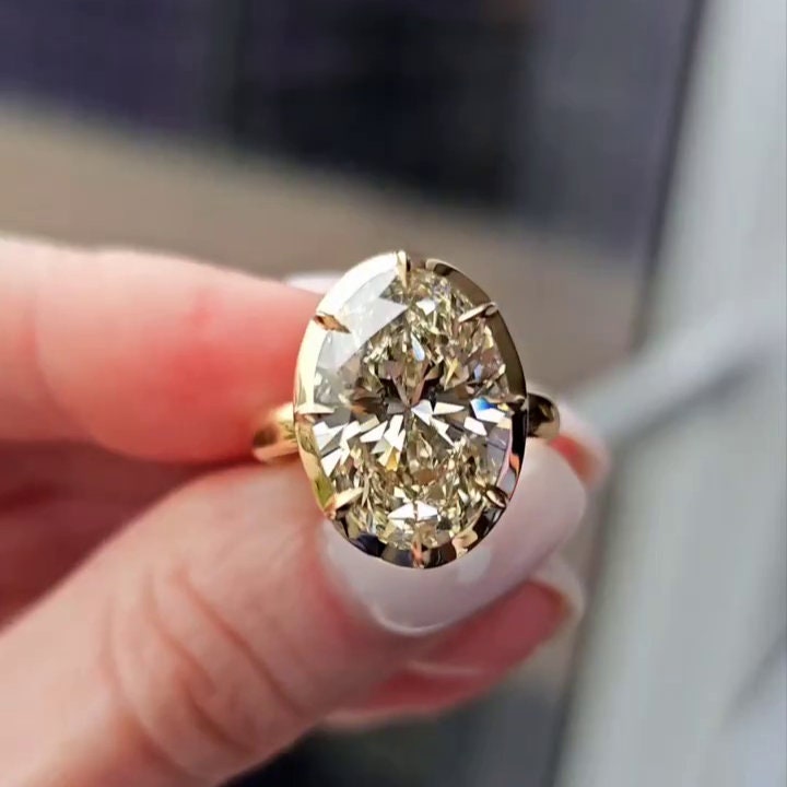 Oval 6.00ct Lab Diamond Bezel Engagement Ring | IGI Certified | E-F Color | VVS-VS Clarity