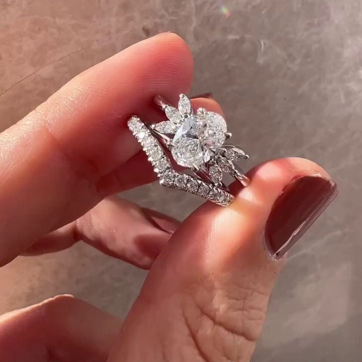 1.60tcw Oval Lab Diamond Ring with Marquise Side Stones | IGI Certified D-E-F VVS–VS
