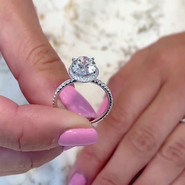 Oval 3.00tcw Lab Grown Diamond Halo Engagement Ring | IGI Certified | DEF VVS–VS | AntiqueCut