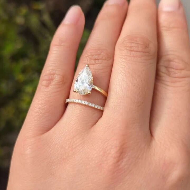 Pear 2.20tcw Lab Grown Diamond Engagement Ring | Double Band | IGI Certified D-E-F VVS–VS
