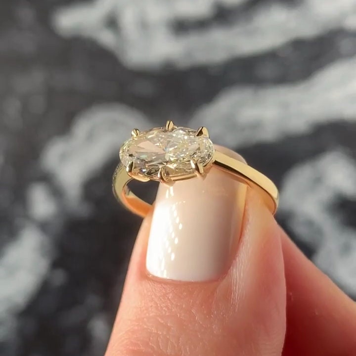 Oval 1.70ct Lab Grown diamond East-West Set Six Claw Prongs Engagement Ring, EF Color, VS Clarity