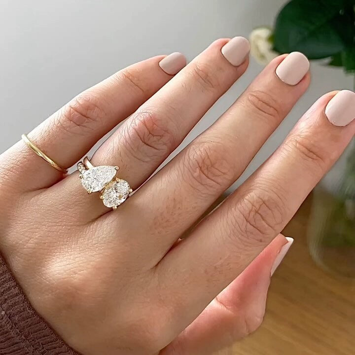 Pear and Oval 2.50tcw Lab Grown Diamond Toi Et Moi Engagement Ring, D-E-F Color, VVS-VS Clarity