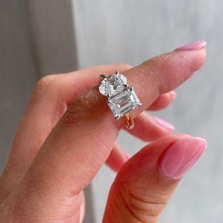 Oval And Emerald 4.00tcw Lab Grown Diamond Toi et Moi Engagement ring, D-E-F Color, VVS-VS Clarity - IGI Certified