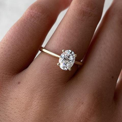 Oval 1ct Lab Grown Diamond Engagement ring, EF Color VS Clarity, IGI Certificate