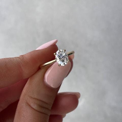 Oval 1ct Lab Grown Diamond Engagement ring, EF Color VS Clarity, IGI Certificate