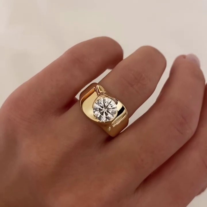 Round 1.00ct Lab Grown Diamond Bezel Set Cigar Wide Band Engagement Ring, EF Color, VS Clarity