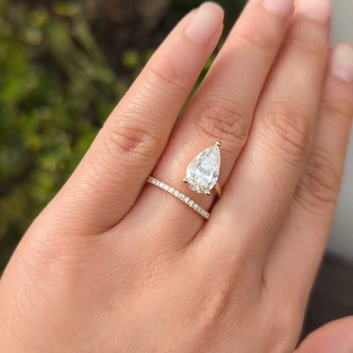Pear 2.20tcw Lab Grown Diamond Engagement Ring | Double Band | IGI Certified D-E-F VVS–VS