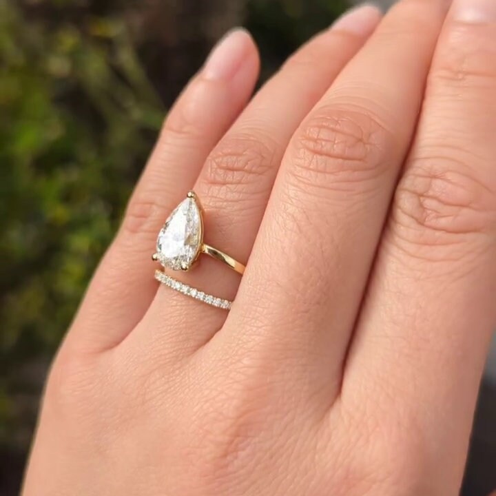 Pear 2.20tcw Lab Grown Diamond Engagement Ring | Double Band | IGI Certified D-E-F VVS–VS