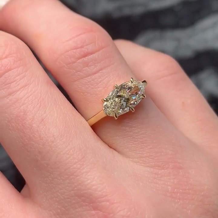 Oval 1.70ct Lab Diamond East-West Engagement Ring | 6 Prongs | IGI Certified