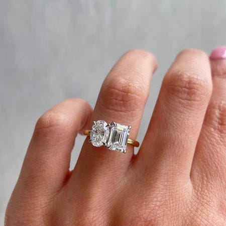 Oval And Emerald 4.00tcw Lab Grown Diamond Toi et Moi Engagement ring, D-E-F Color, VVS-VS Clarity - IGI Certified