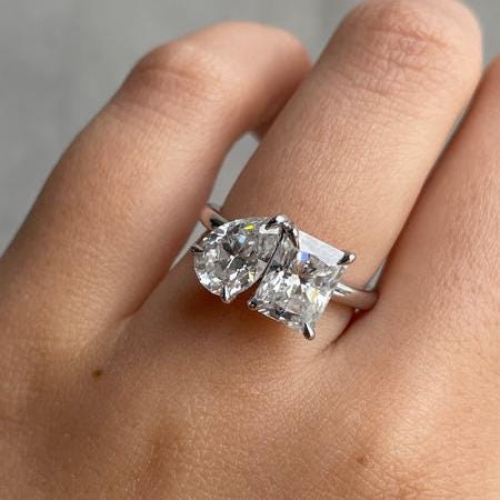 Pear & Radiant 2.00tcw Lab Diamond Toi et Moi Ring | IGI Certified | D-E-F VVS–VS Clarity