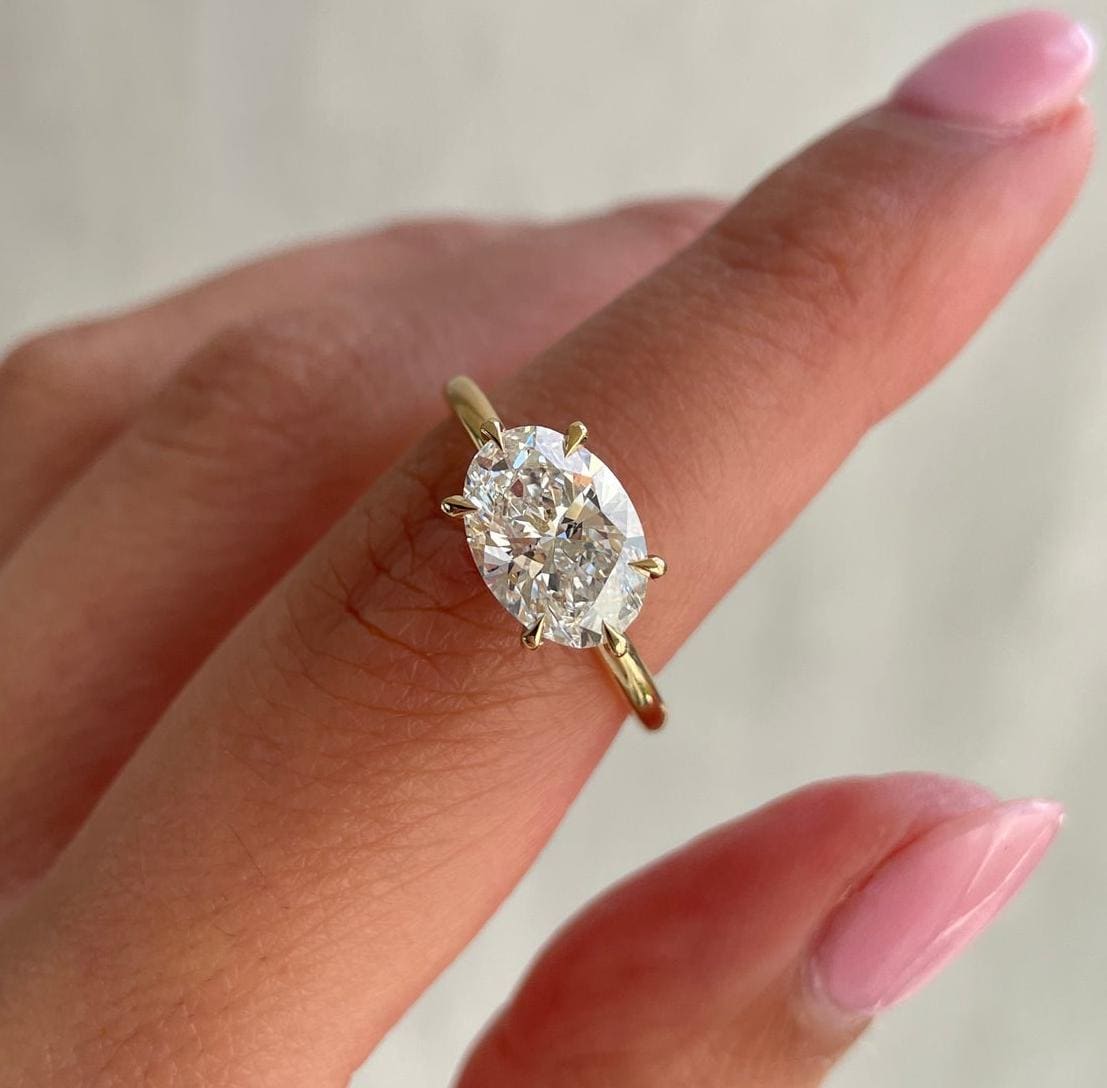Oval 2.50ct Lab-grown Diamond Solitaire East-West Engagement ring, D-E-F color, VVS - VS Clarity - IGI Certified
