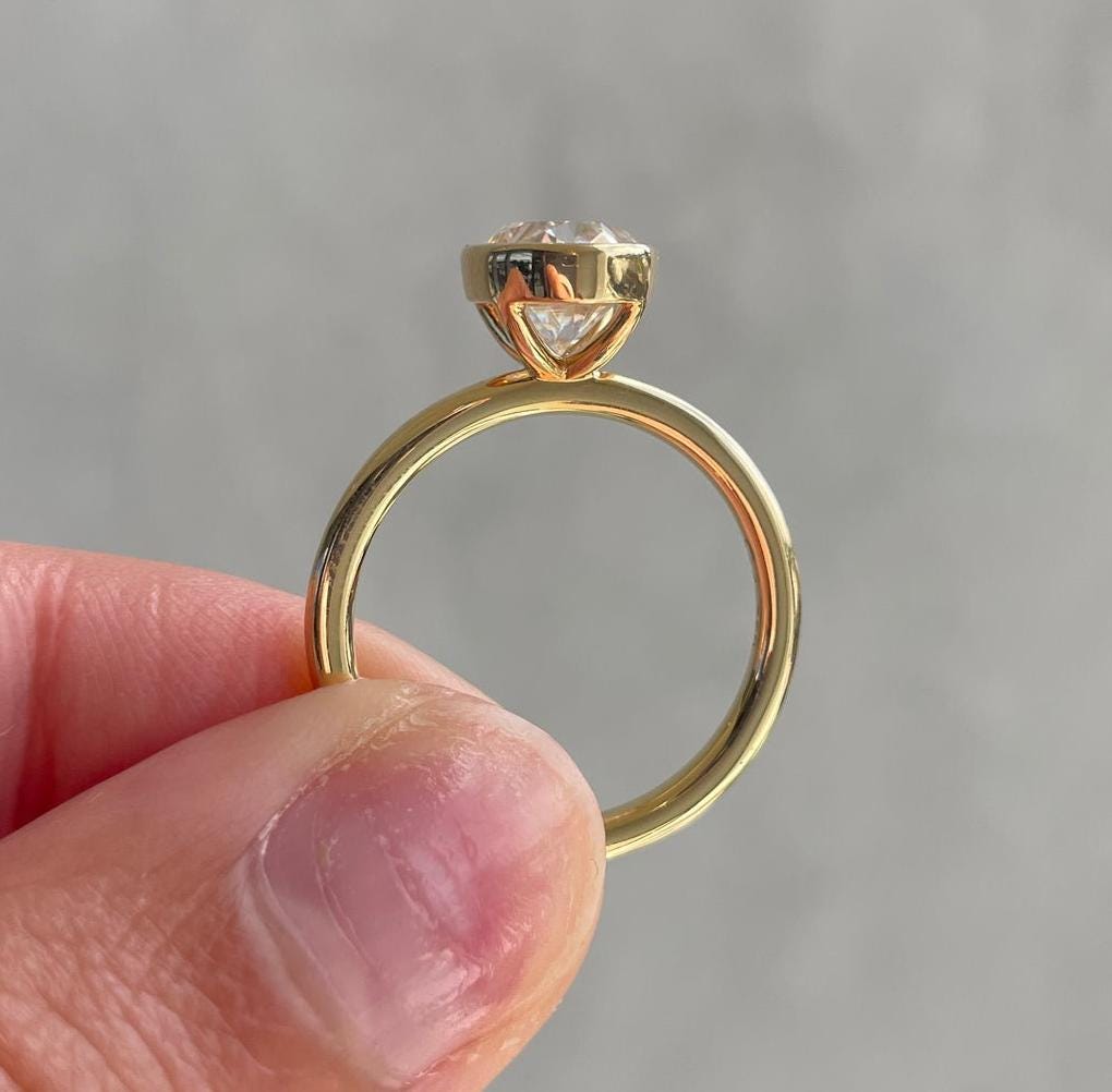 2.50ct Oval Lab Diamond Bezel Engagement Ring | DEF VVS | IGI Certified | Ethical Gold