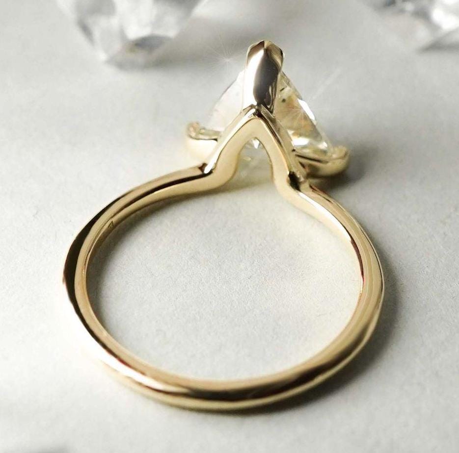 Trillion 2.00ct lab-grown Diamond Solitaire Engagement Ring, EF Color, VS Clarity