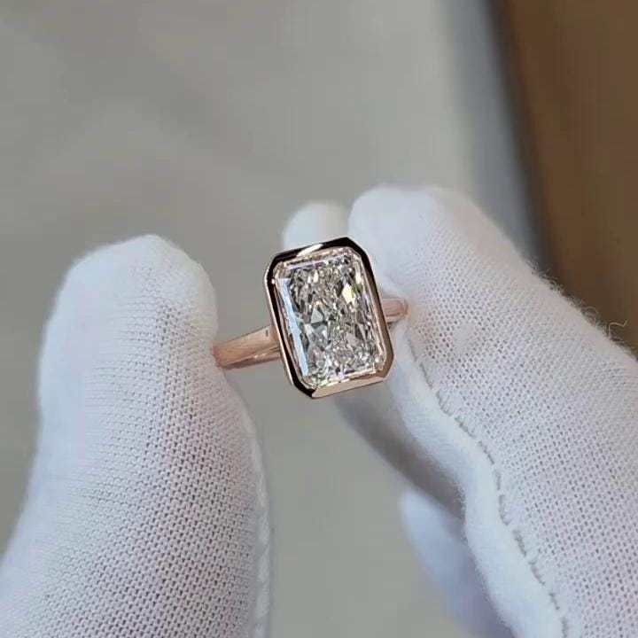 Radiant 3.00ct Lab Grown Diamond Bezel Setting Engagement Ring, EF Color, VS Clarity