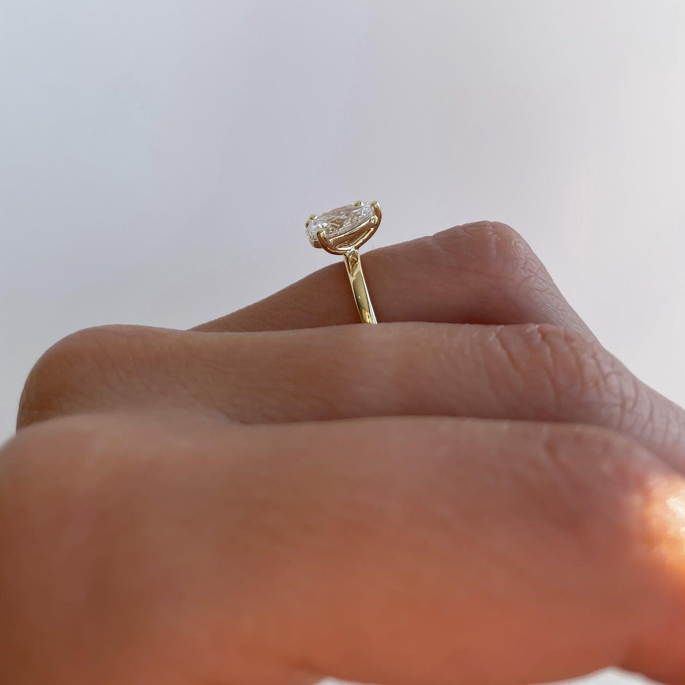 Oval and Pear 4.00tcw Lab Grown Diamond Toi Et Moi Engagement Ring, D-E-F Color, VVS-VS Clarity