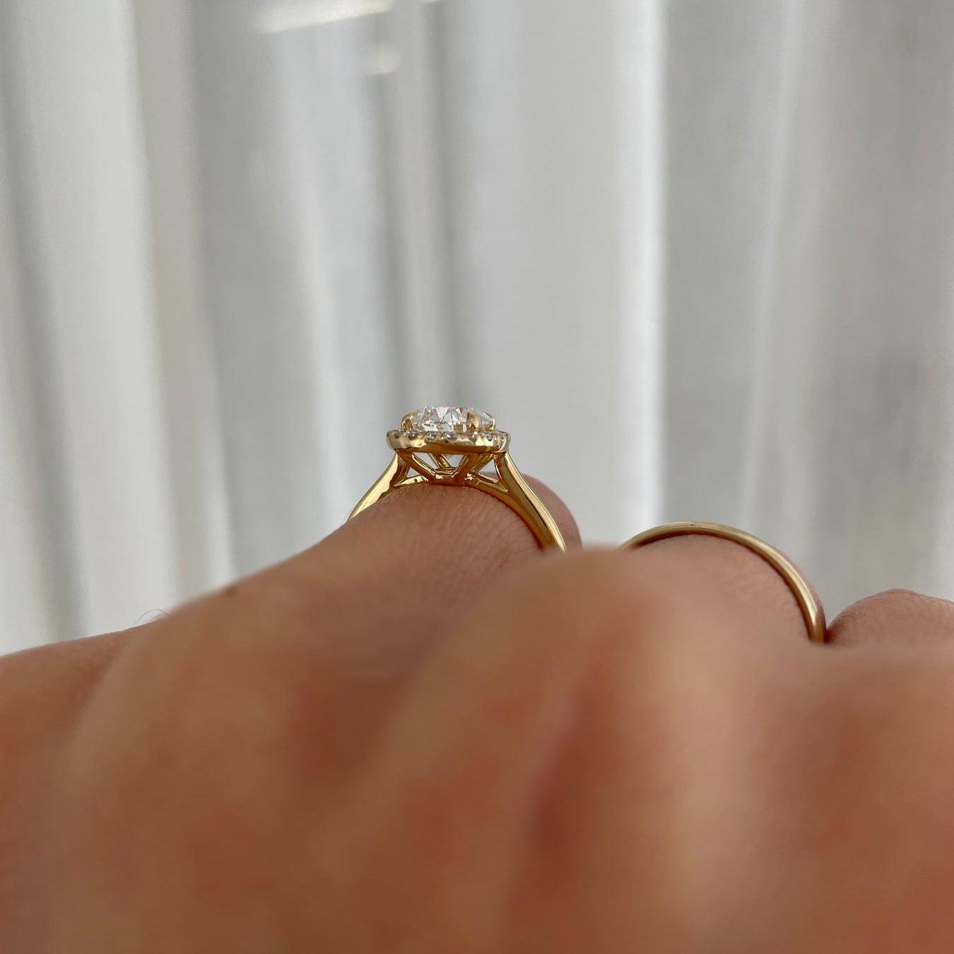 Pear 2.20tcw Lab Grown Diamond Halo-Style Engagement ring, D-E-F Color, VVS-VS Clarity - IGI Certificate