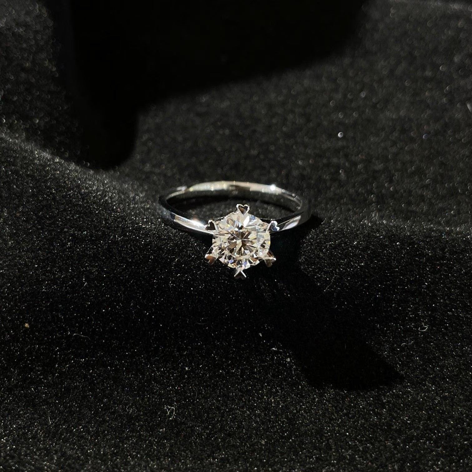 Round 1.50ct Lab Grown Diamond Six Heart Shape Claw Solitaire Pave Engagement Ring, D-E-F Color, VVS-VS Clarity - IGI Certified