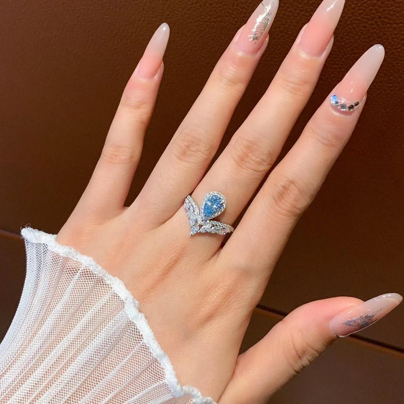 lab grown diamond engagement rings