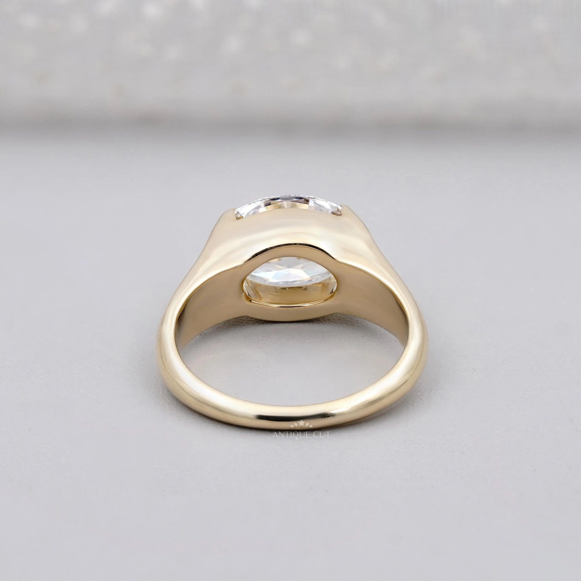 5.00ct Oval Bezel Set Engagement Ring • Solid Gold Thick Band Ring • Modern Oval Solitaire Ring • Unique Sculpted Bezel Ring