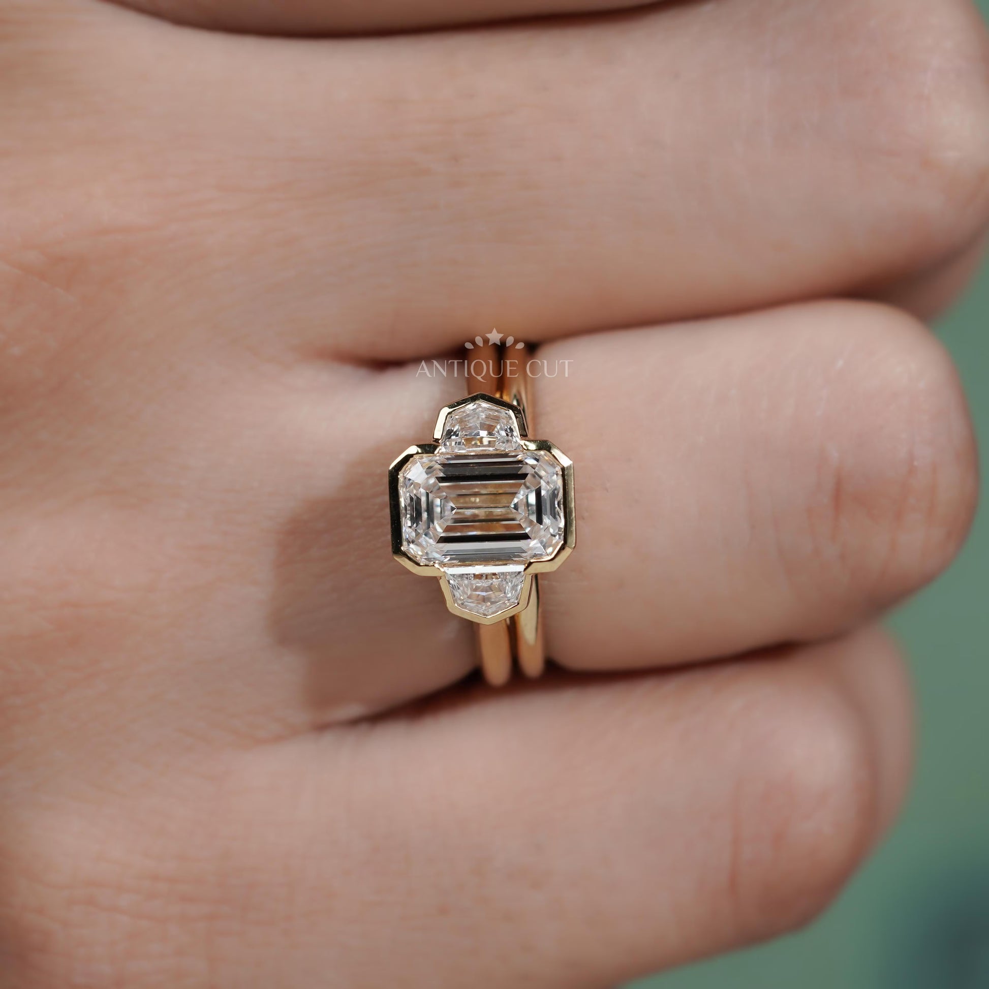 Emerald Cut 2.50TCW Lab Grown Diamond Engagement Ring with Band | Cadillac Side Stones | Yellow Gold | IGI Certified D-E-F VVS-VS.