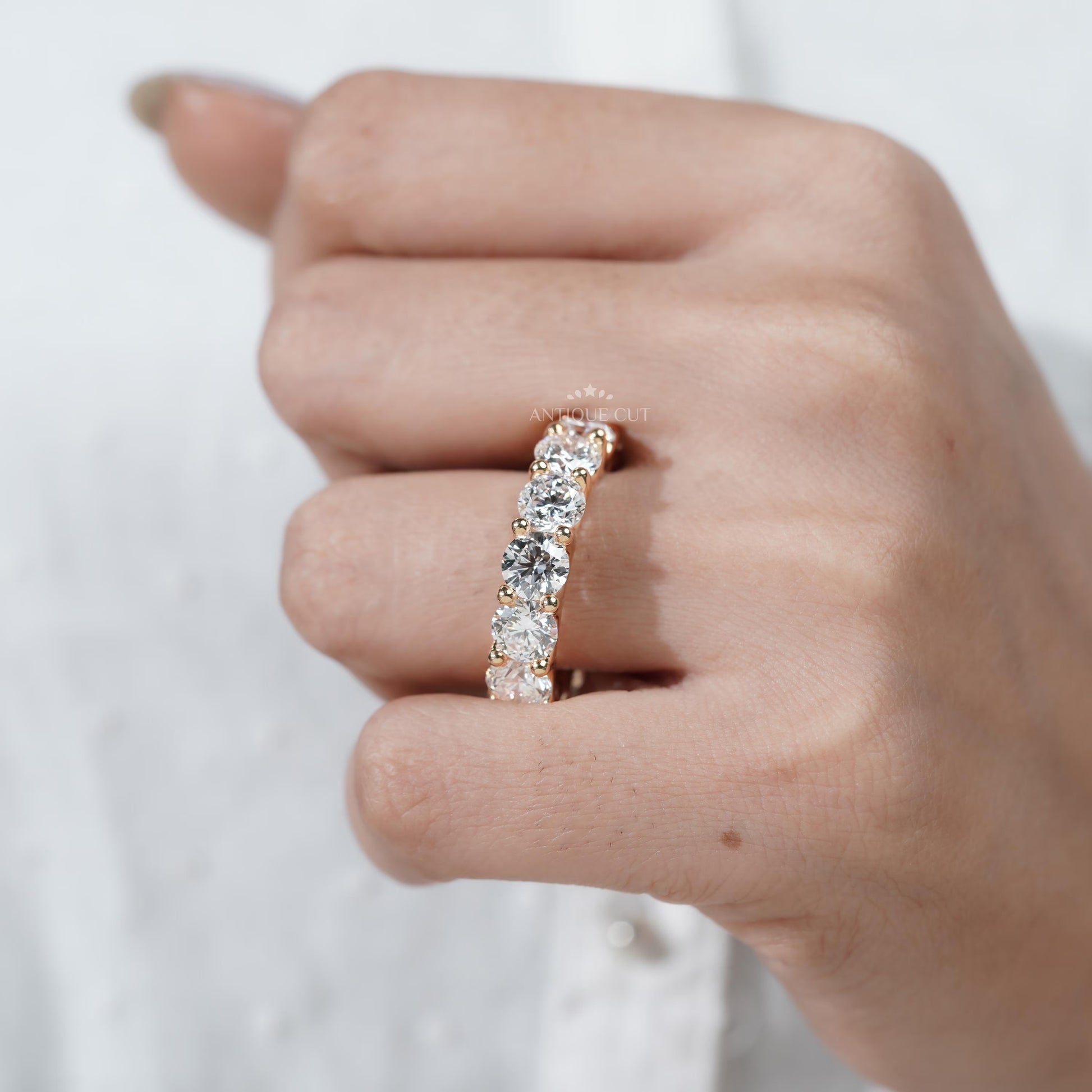 Round Cut Diamond Eternity Band