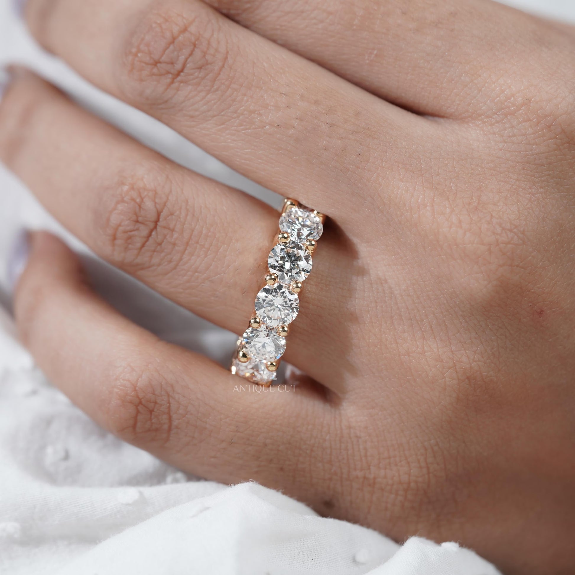 Round Cut Diamond Eternity Band