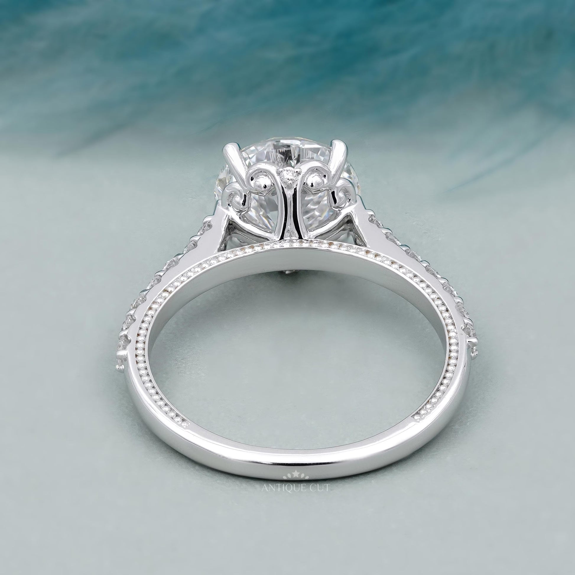 Elegant white gold round cut diamond ring
