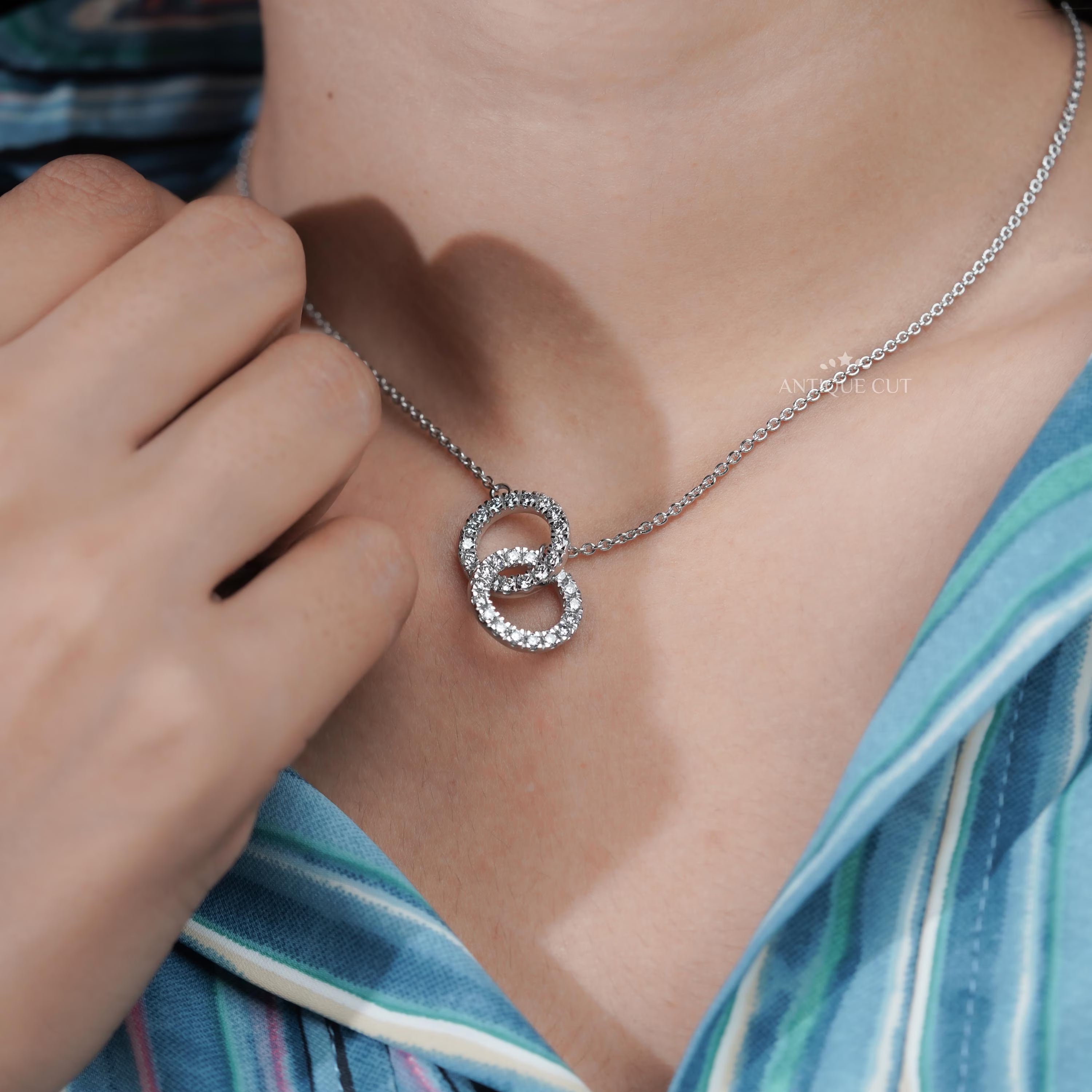  1.20 TCW Round Circle Pendant Necklace