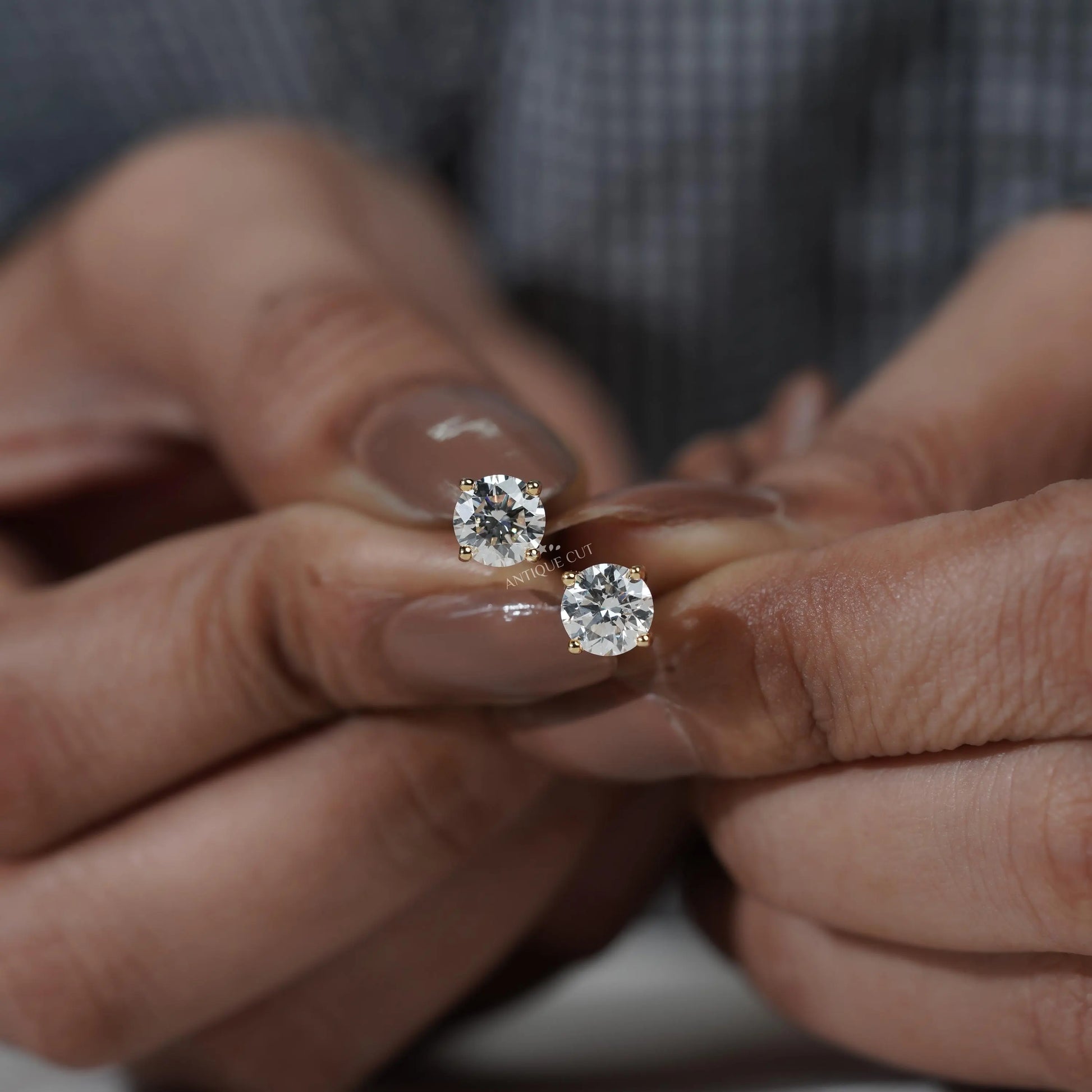 Round Diamond Stud Earrings side view
