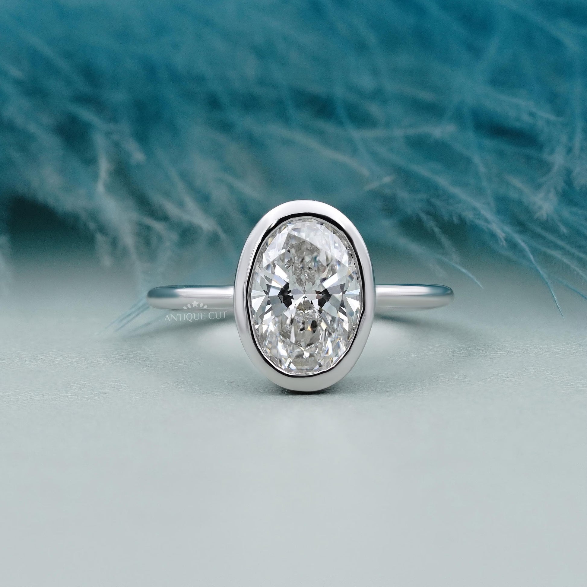 Oval Cut Diamond Engagement Ring