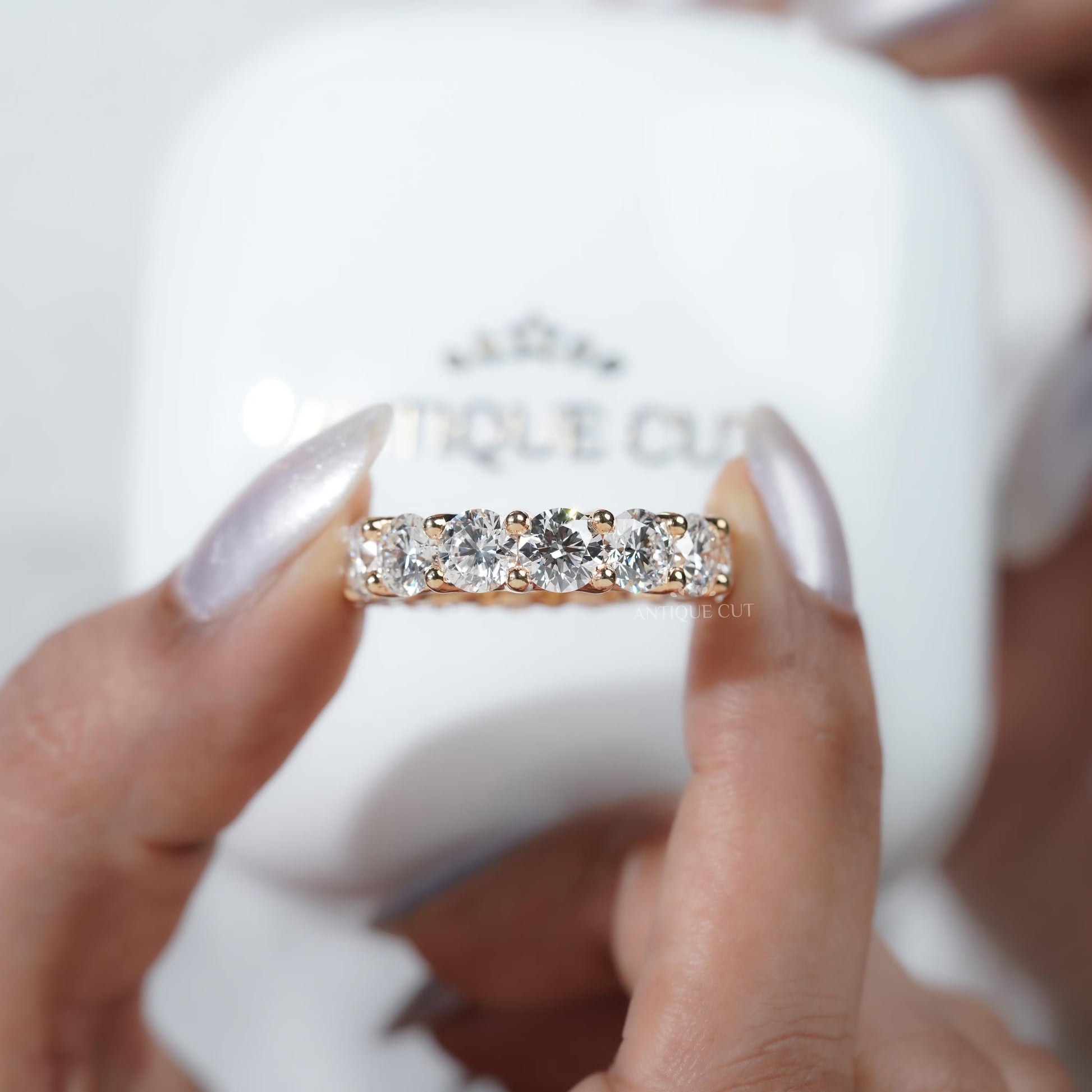Round Cut Diamond Eternity Band