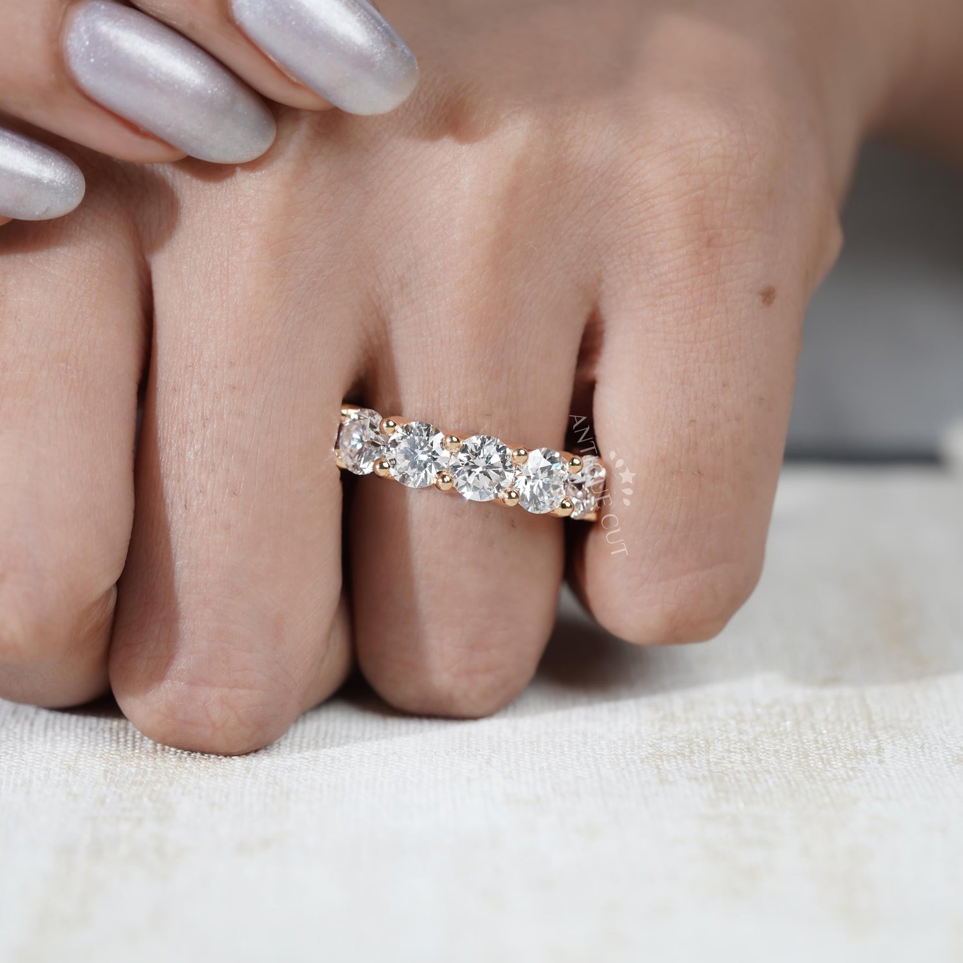 Round Cut Diamond Eternity Band