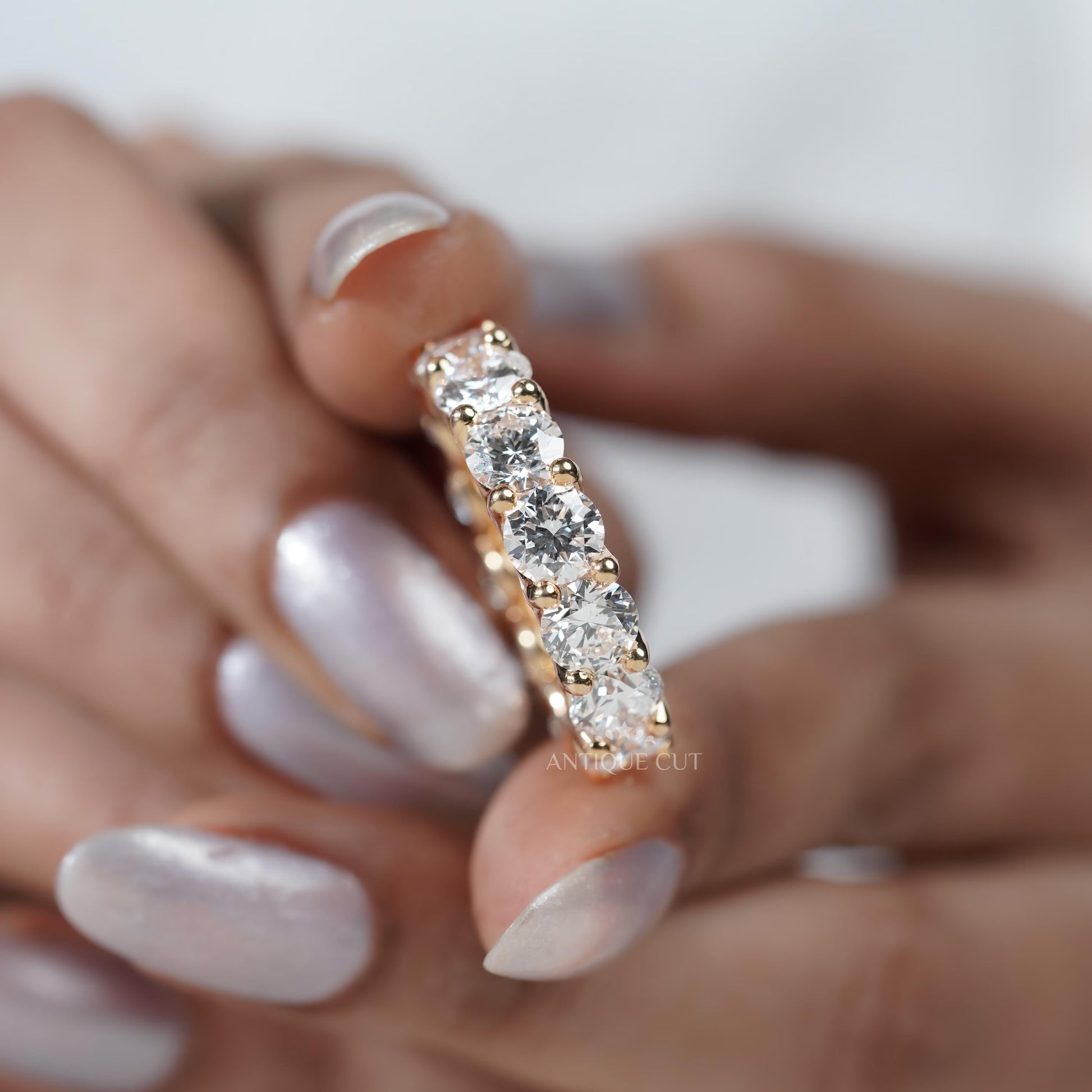 Round Cut Diamond Eternity Band