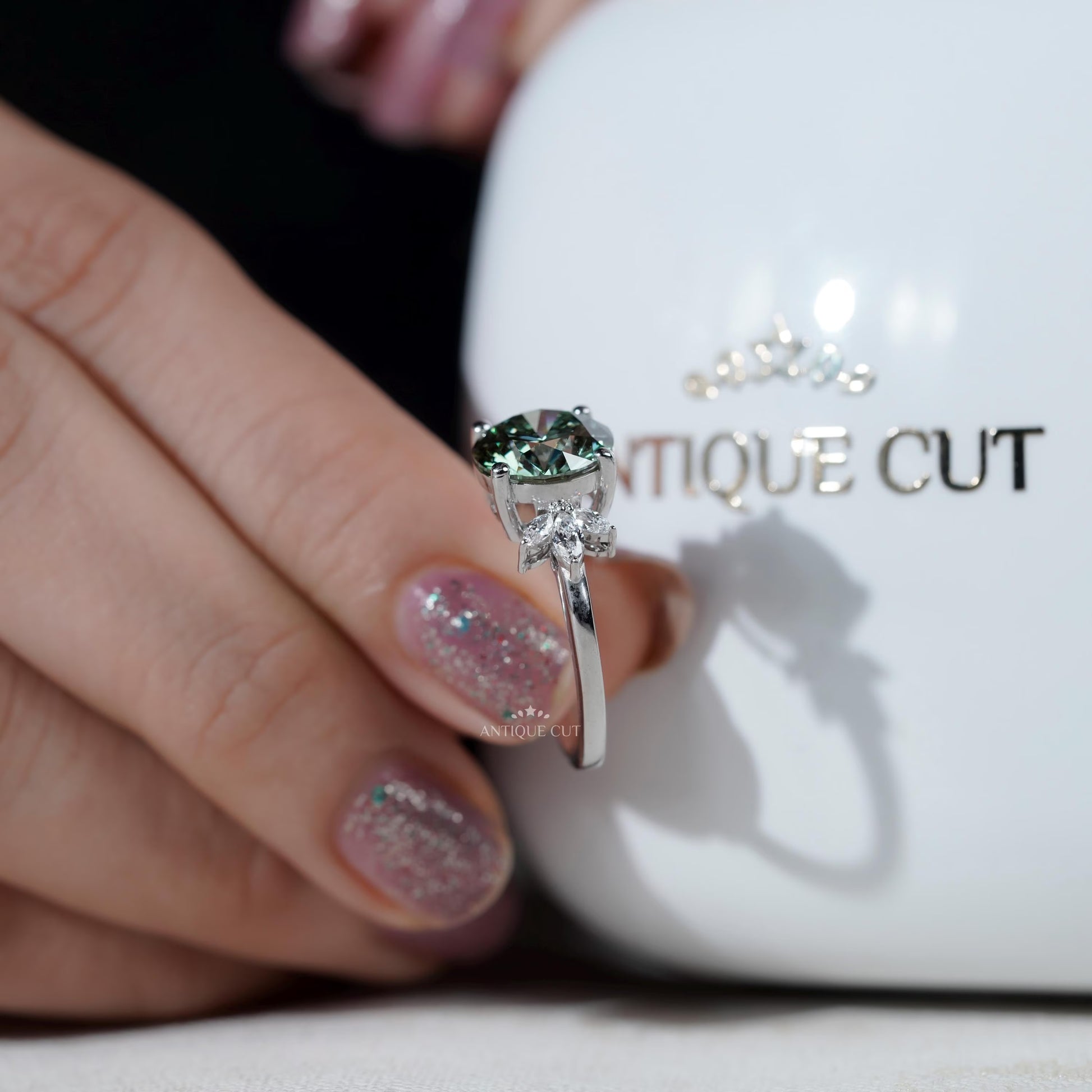 Luxury round antique green diamond ring white gold