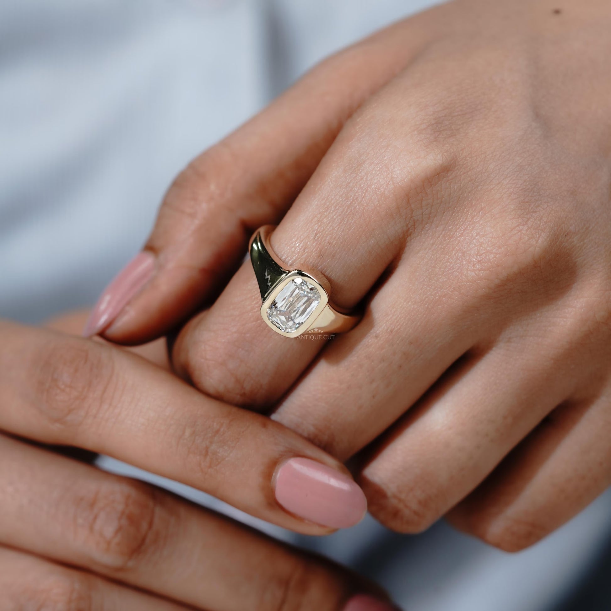 Luxury old mine elongated cushion cut diamond ring bezel setting