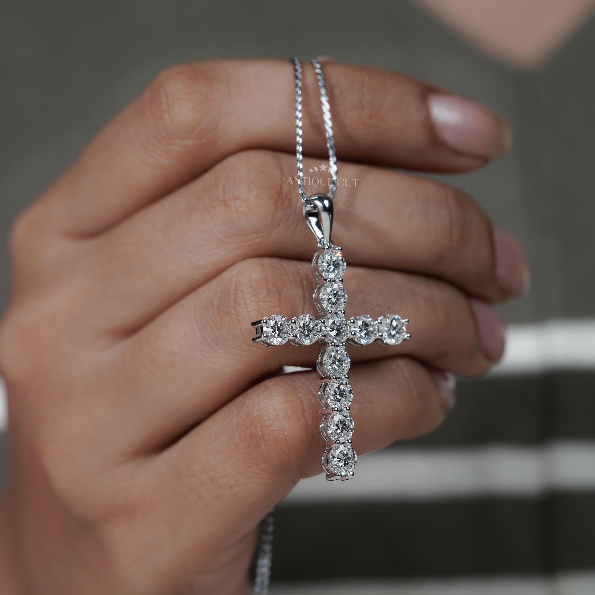 Classic cross pendant necklace with diamond details