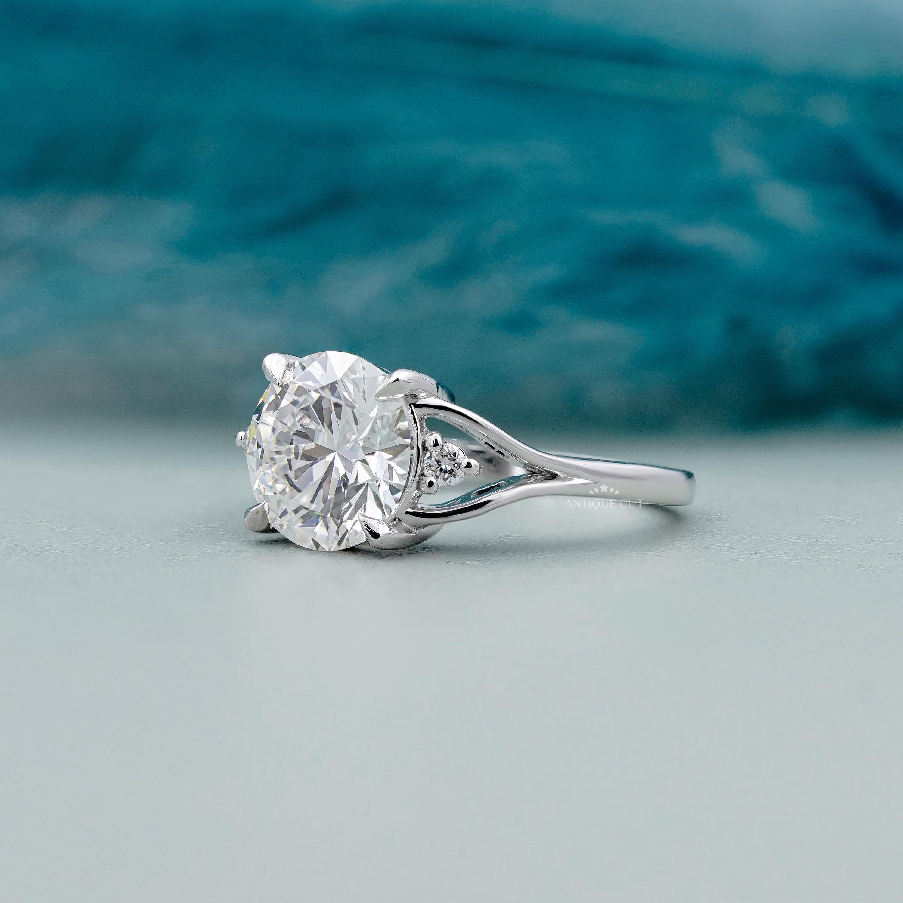 IGI certified round cut lab grown diamond ring