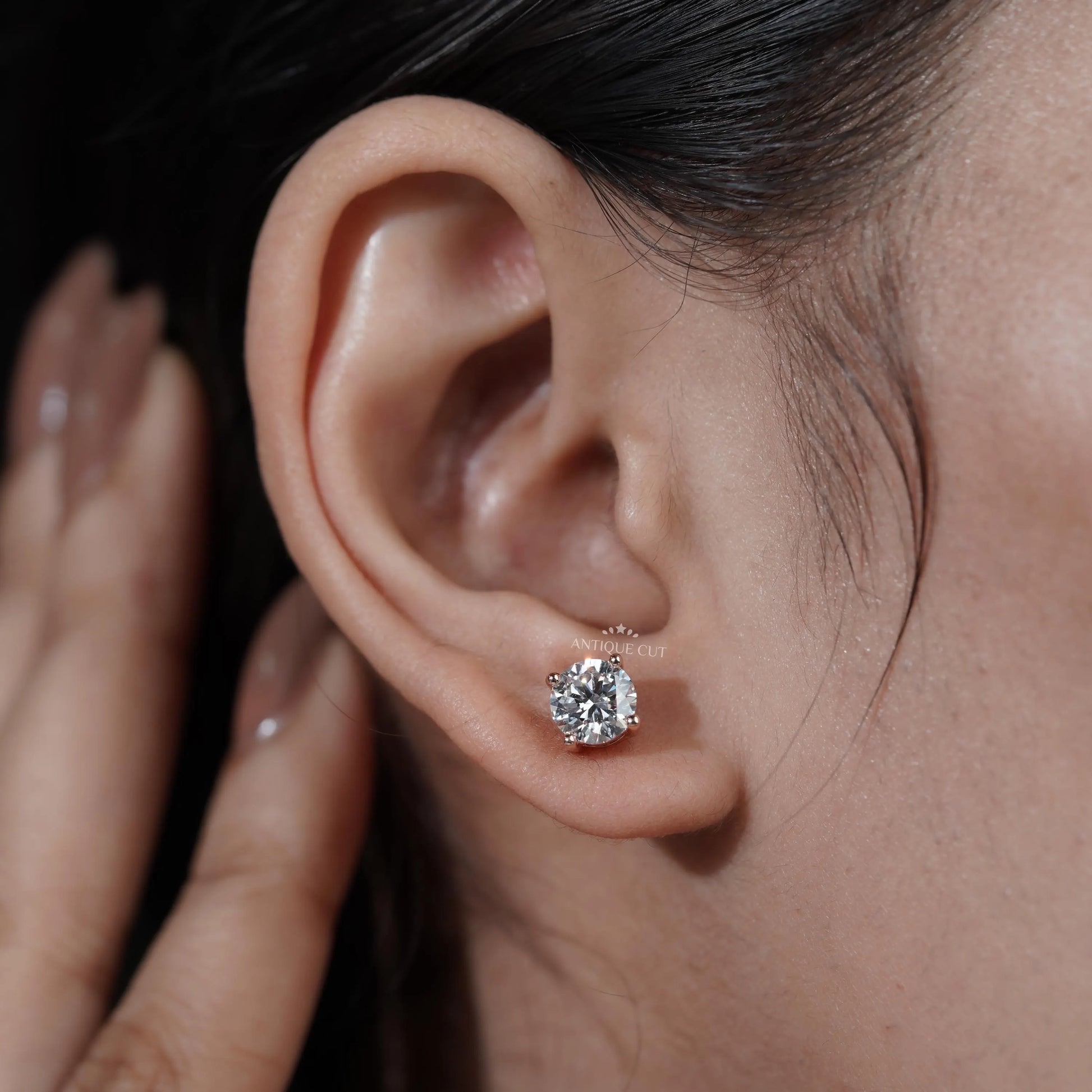 IGI Certified lab grown diamond earrings in rose gold
