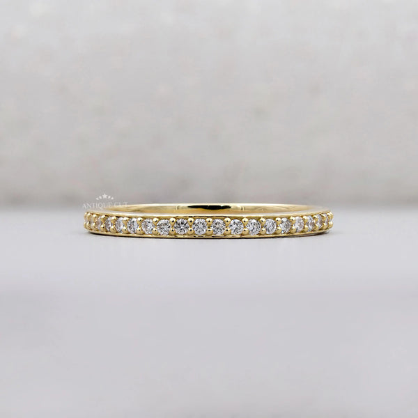 Round Cut Diamond Ring 5