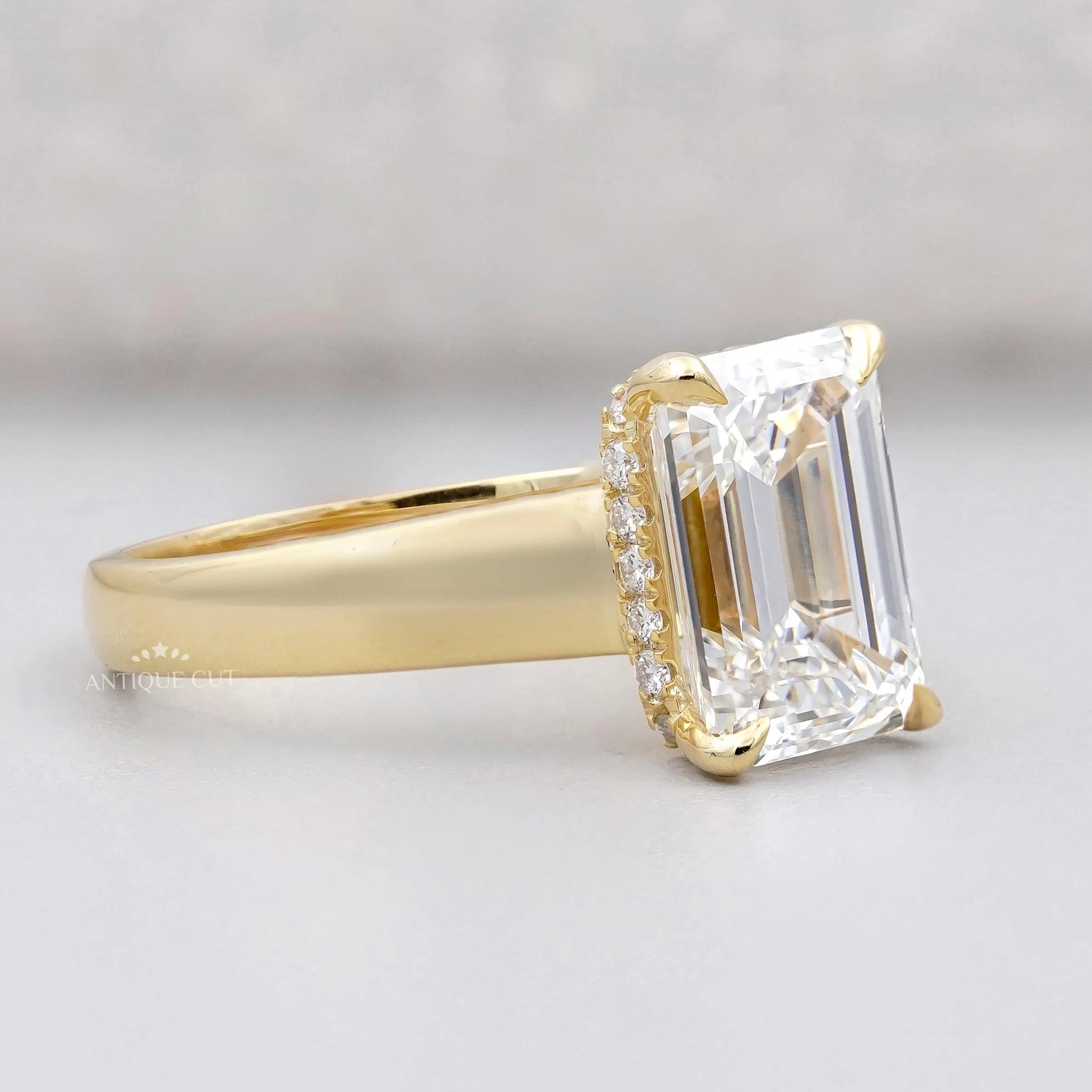 IGI certified lab grown diamond emerald ring

