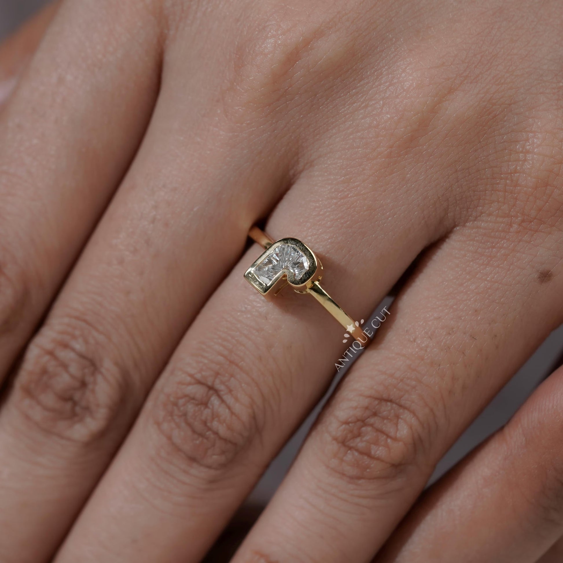 Antiquecut J initial design engagement ring