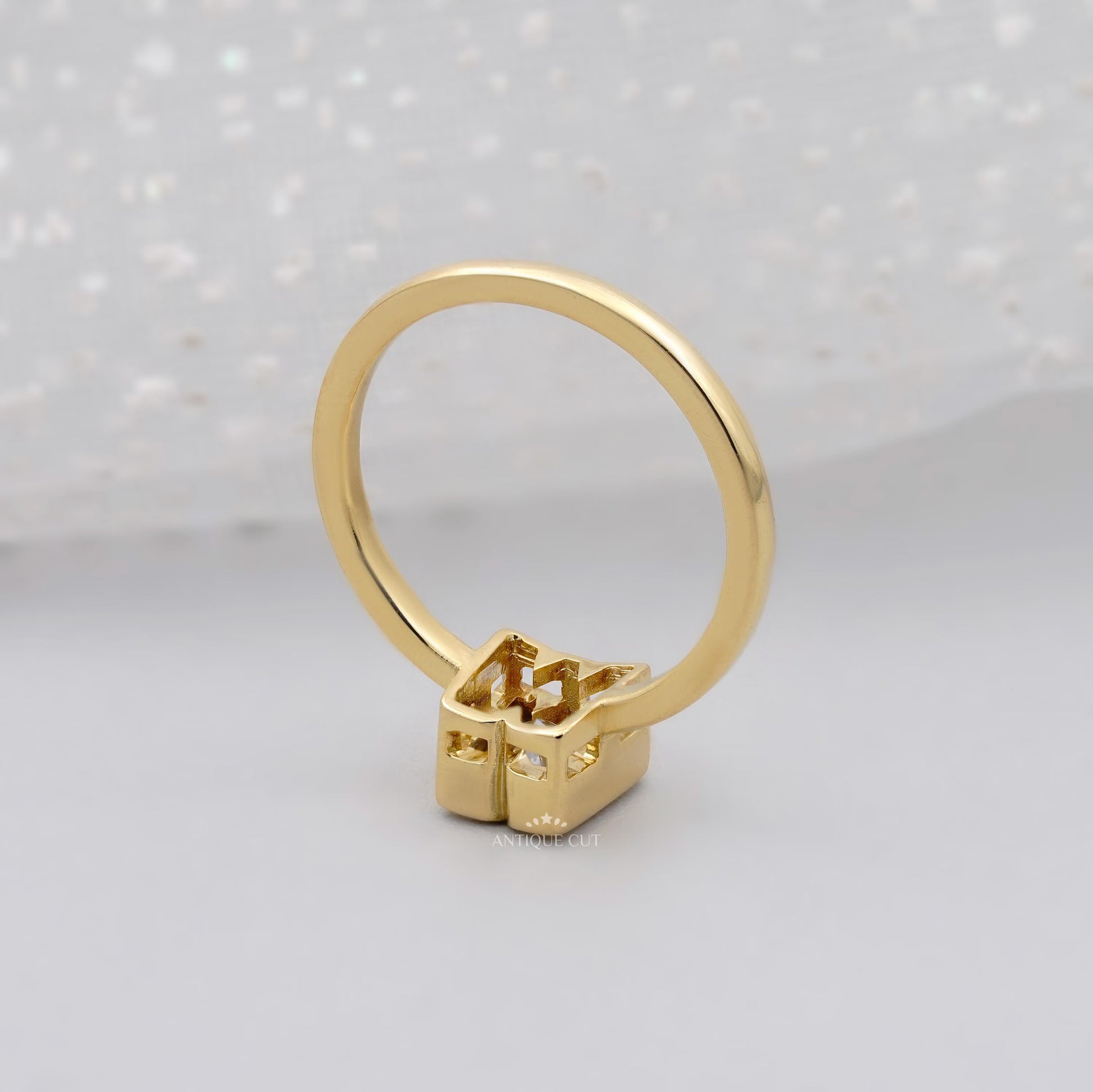 Yellow gold W alphabet engagement ring