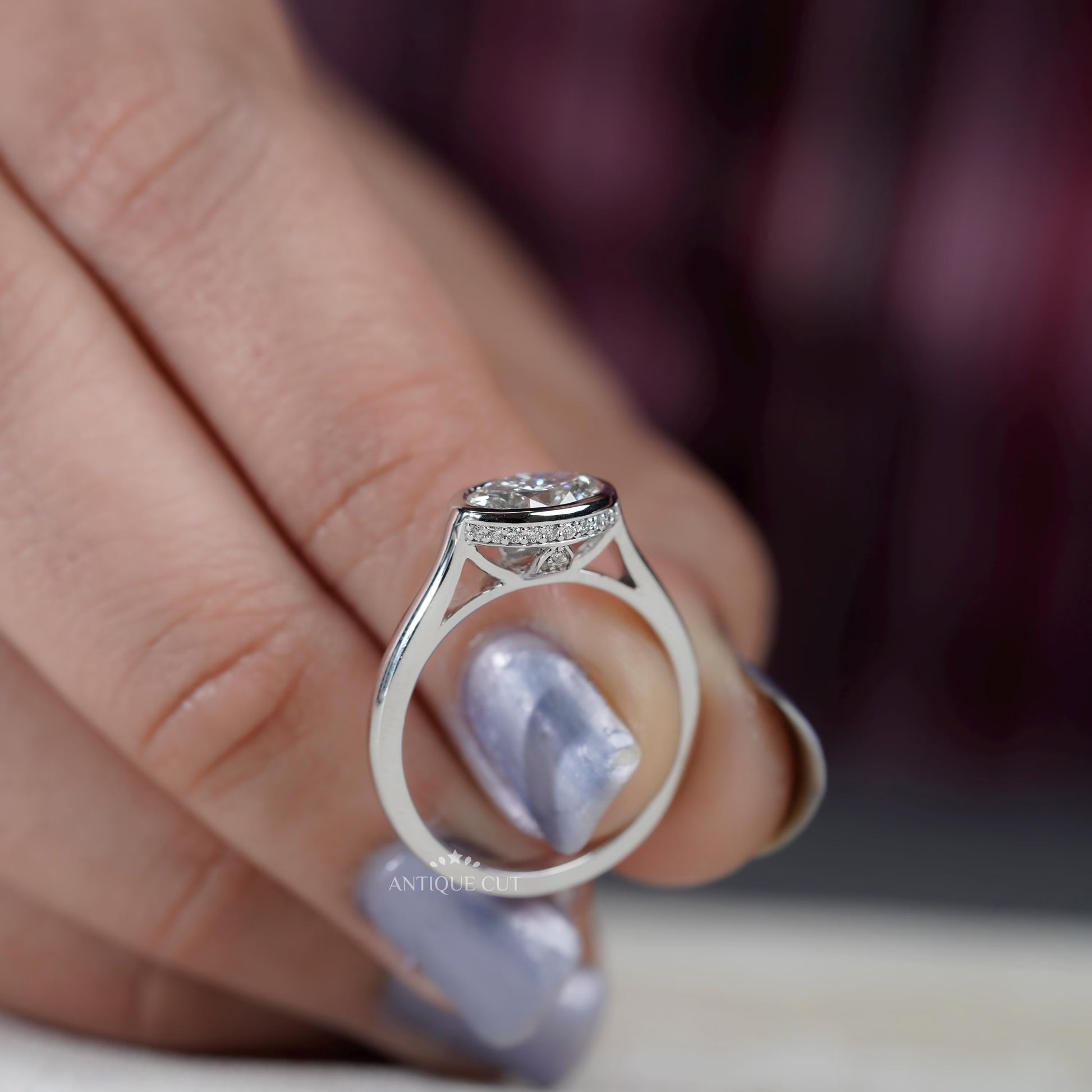 Elegant horizontal oval diamond ring in white gold