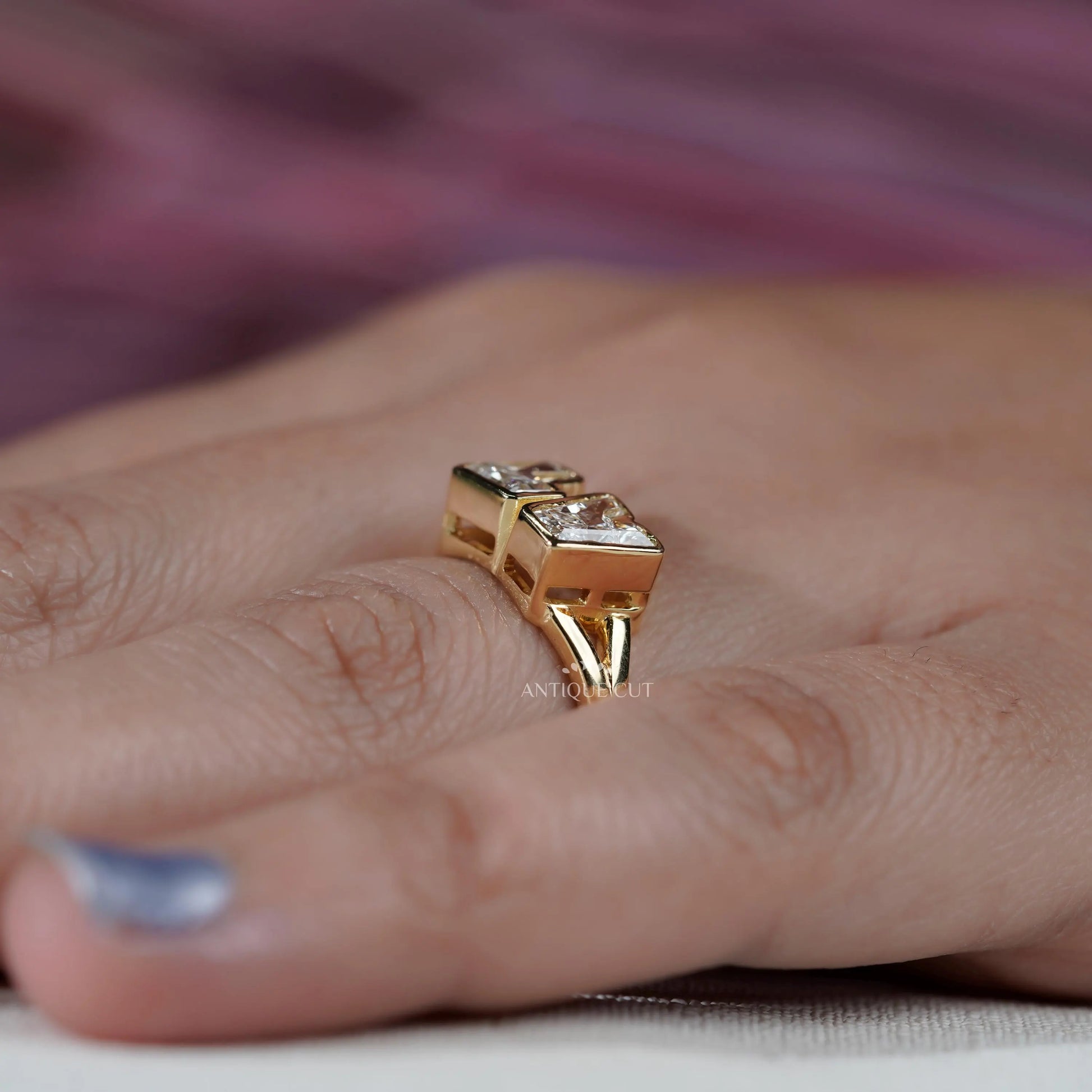 Elegant LV monogram gold ring