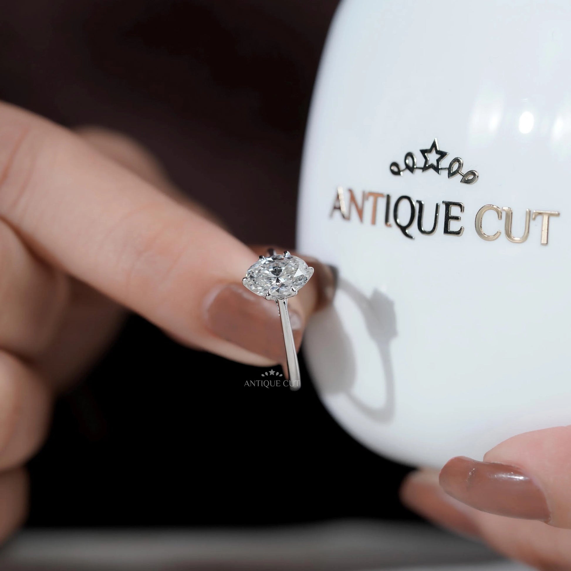 Brilliant oval diamond ring with 6 prong setting