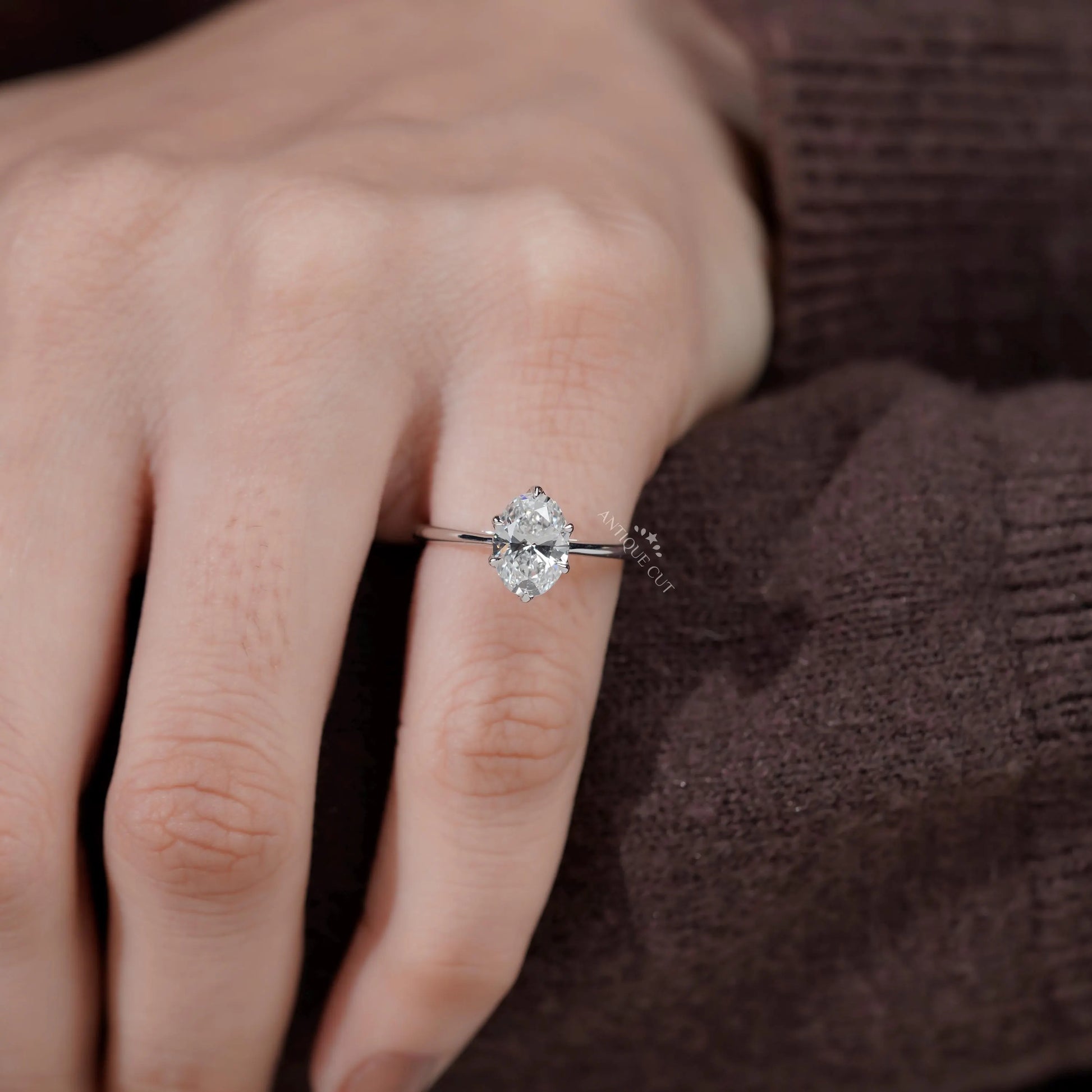 Sustainable lab grown oval diamond ring