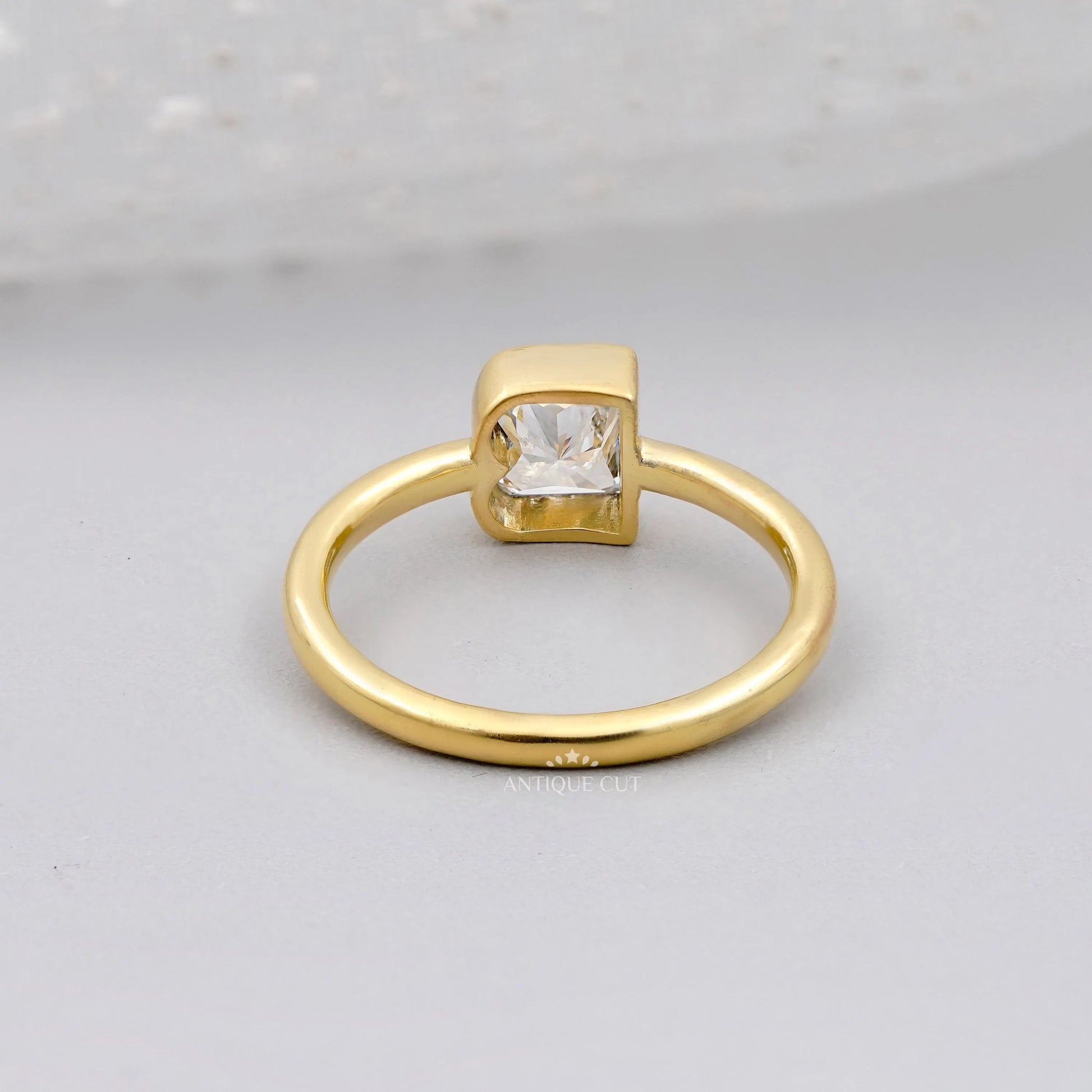 Unique diamond B ring in yellow gold