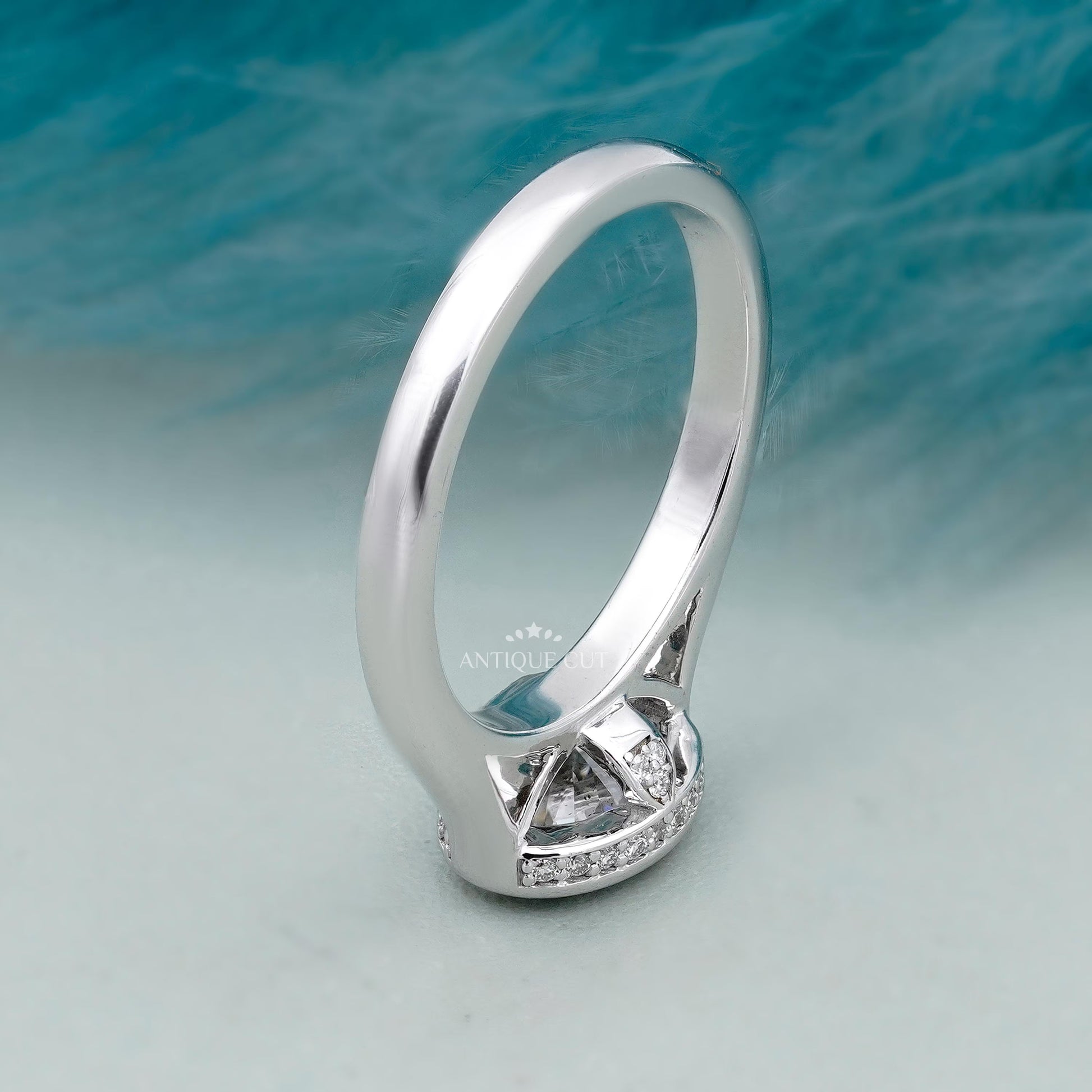 Antiquecut lab grown diamond oval engagement ring