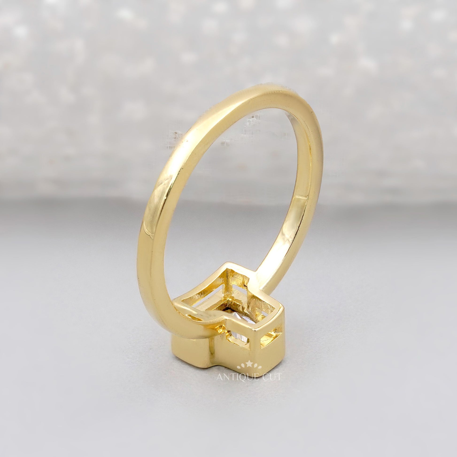 IGI certified T initial diamond ring
